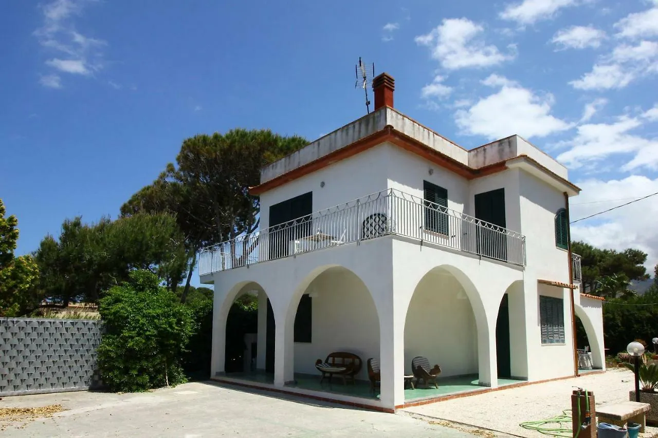 B&B Ondamarina Lascari 0*,